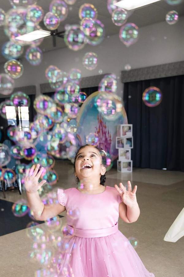 Floating Bubbles Party Effect